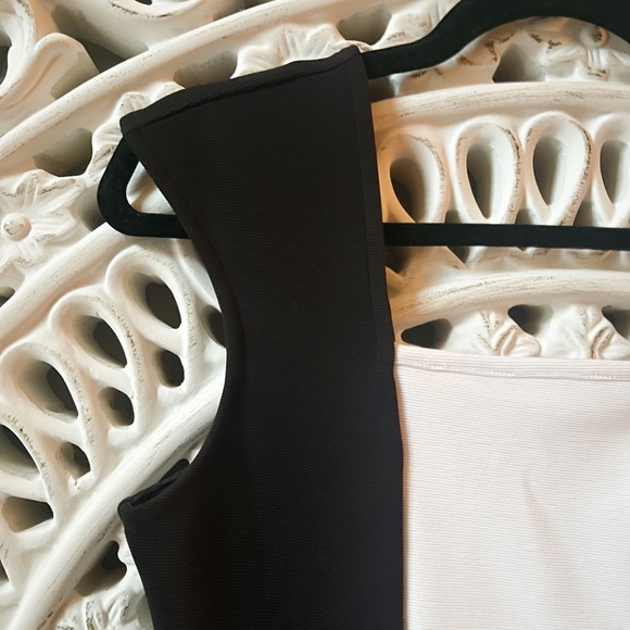 Color block dress - Picture 2 of 5